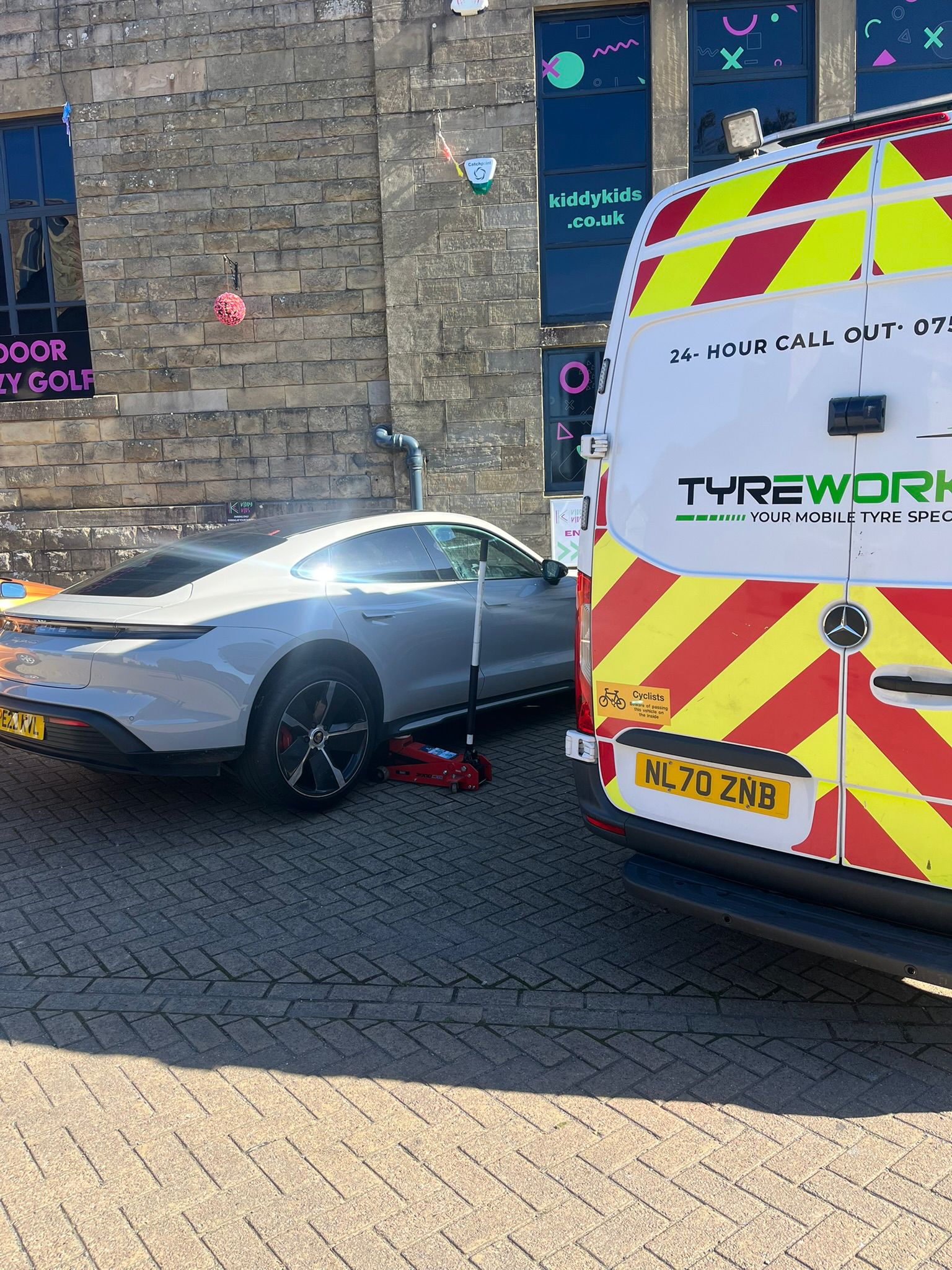 Mercedes-Benz - Tyreworkz Emergency Van Assistance