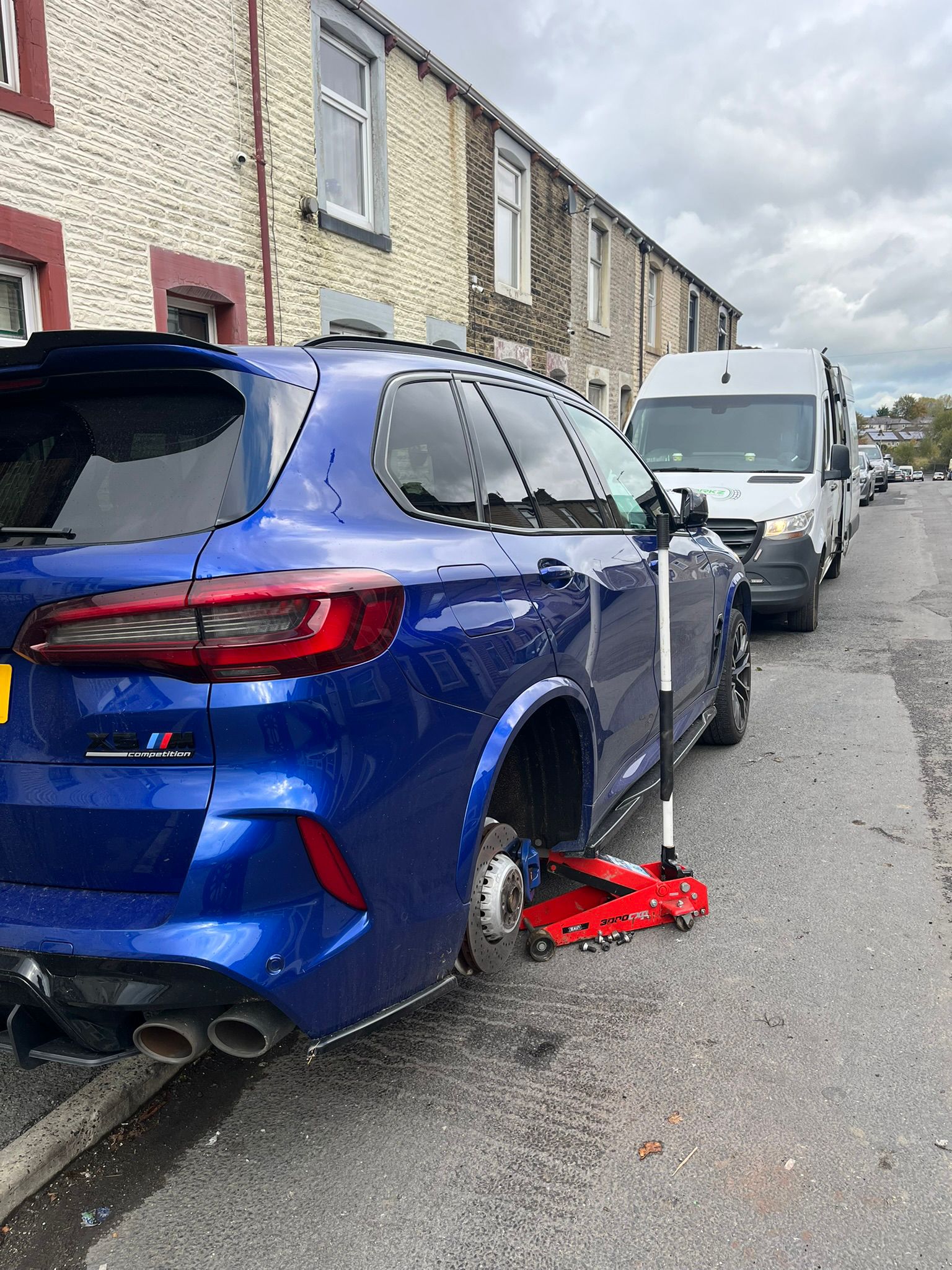 Blue BMW X5 - Mobile Roadside Service